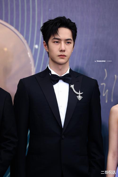 鞠婧祎|看《这就是街舞》的感受,还是那个会玩又会跳的王一博队长