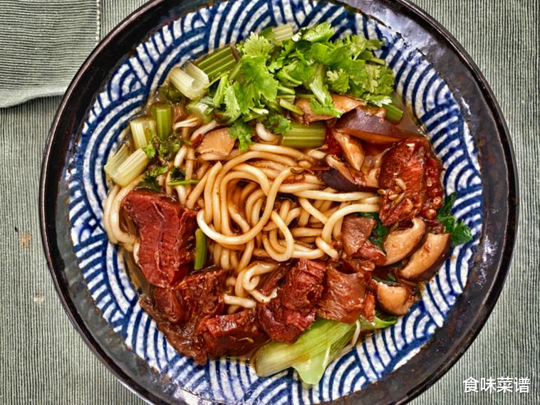 牛肉“克星”被找到了！炖牛肉时加一点，出锅软烂鲜香，没有腥味