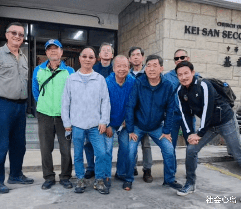 豪宅|8位港星回香港过年，苗侨伟全家从国外回港，刘嘉玲晒香港豪宅