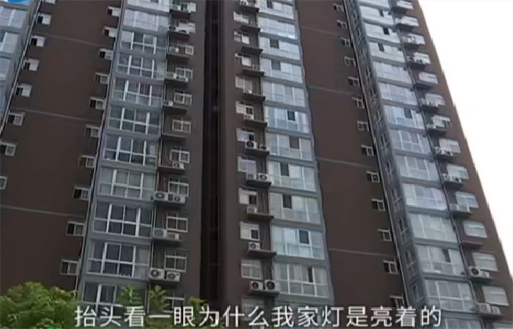 2021年,南阳小伙婚房变宿舍,陌生人偷住4个月,维权却反遭回怼