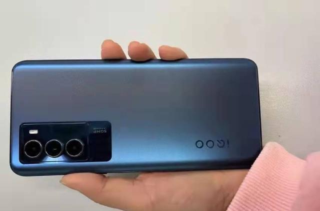 vivo|75万跑分+144HzLCD屏，跌至2199元，vivo摆脱高价低配