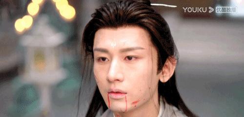 成毅|成毅，你的吐血戏，真的够多了