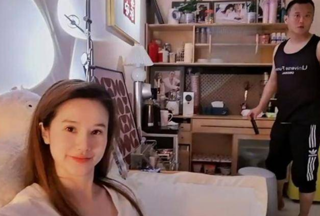 盗墓笔记|球星徐云龙与妻子久违亮相！娇妻颜值逆天，身材完全不输超模