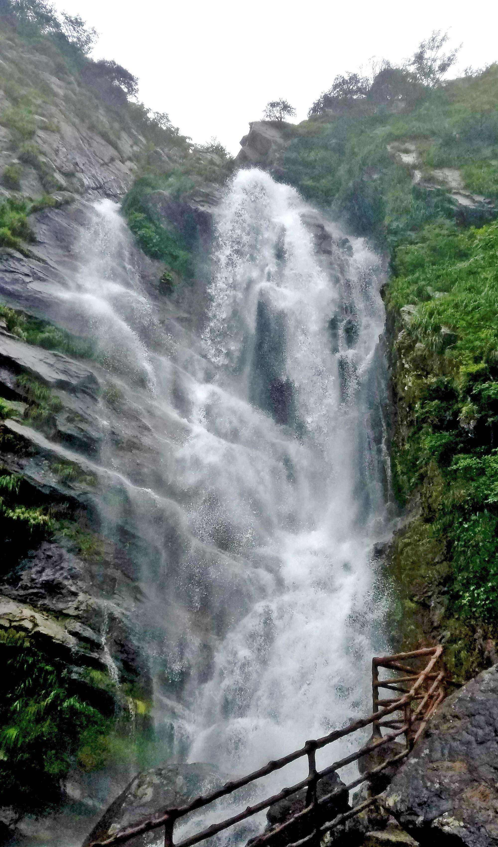 庐山|庐山大的瀑布十几条，到过五条，算你牛