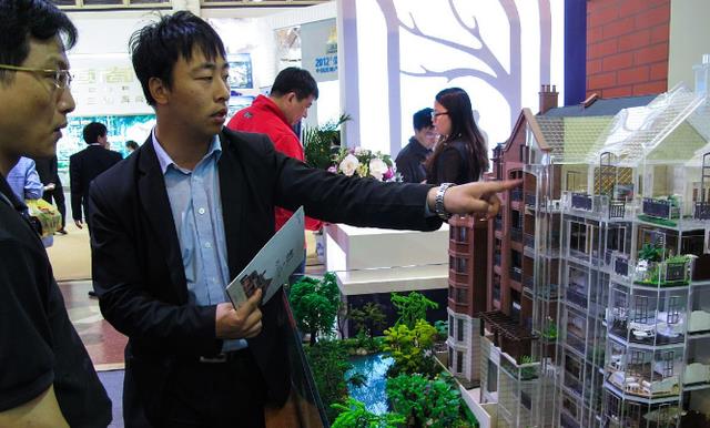 购房置业|买房也有讲究,内行建议买中、买边、不买三,看看你买对了吗?