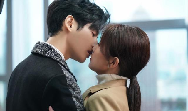 甜宠剧|新一部高糖甜宠剧将至，男女主角才貌不凡，酣甜CP照，值得熬夜追