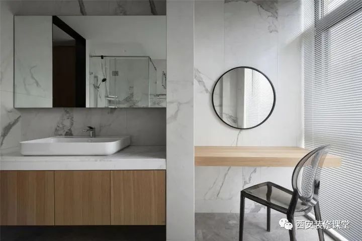 装修里头,悬浮设计看起来很高级