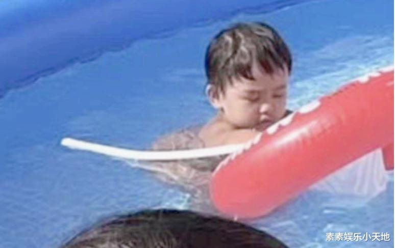 张柏芝|张柏芝带Marcus玩游乐园，小朋友长胖了不少，母子互动很幸福