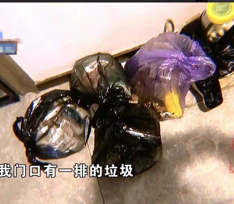 福州|浙江杭州。张女士所住的公寓是新交付的，最近物业管家经常在群里发通知