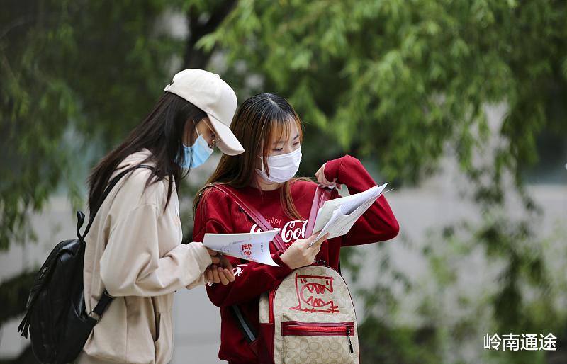 文职|硕士学历想报考文职人员，老家武装部怎么样？这是令人羡慕的工作
