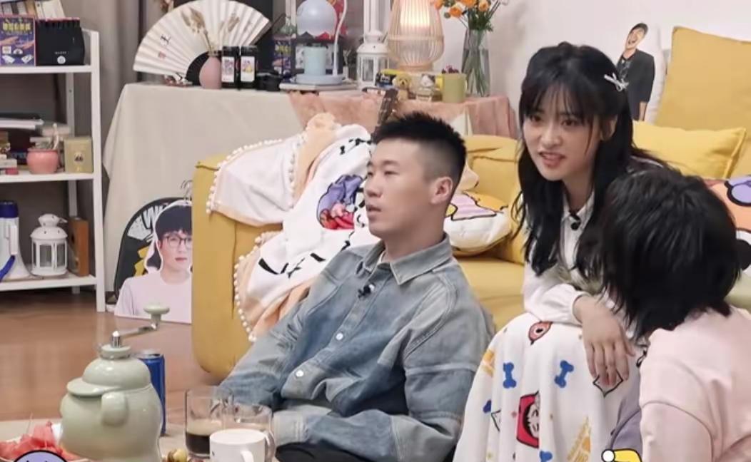 沈月|沈月自曝与男友分手，曾被拍与孙宁同回住处，沉默半年后承认单身