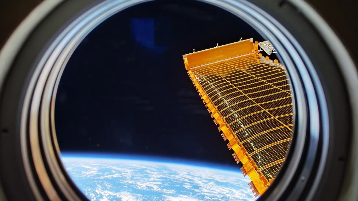 我国空间站太阳翼有多贵？8平方厘米1000元，三舱就要八九个亿