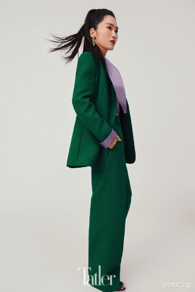 女孩|张艺谋女儿和邱淑贞女儿合体登封，张末气场全开，沈月名媛范十足