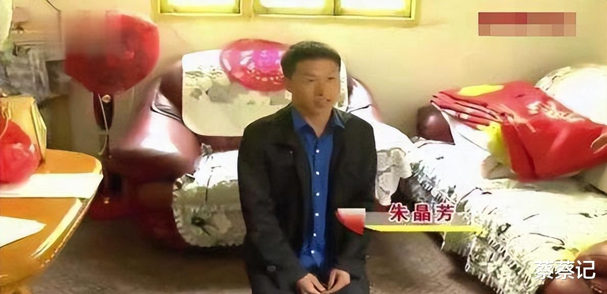 29岁小伙爱上64岁老太,同居一年后,老太太提出分手:我受不了了