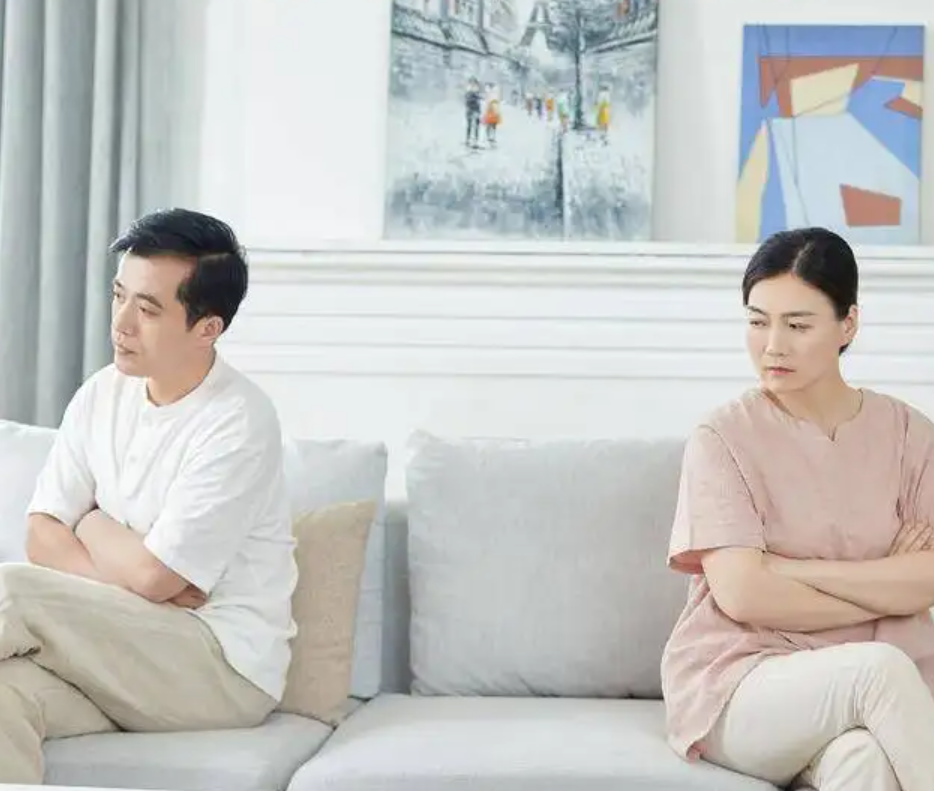 招聘|47岁阿姨和26岁小伙相恋三年，阿姨：他从来不公开我