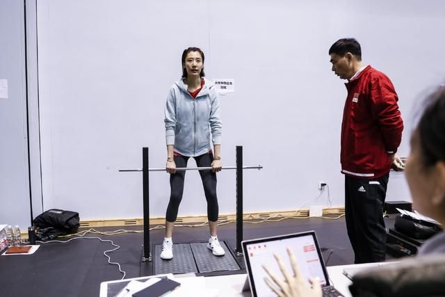 三分大赛|女排训练营分管教练确定！张晨主攻组，李岩龙副攻组，蔡斌二传组