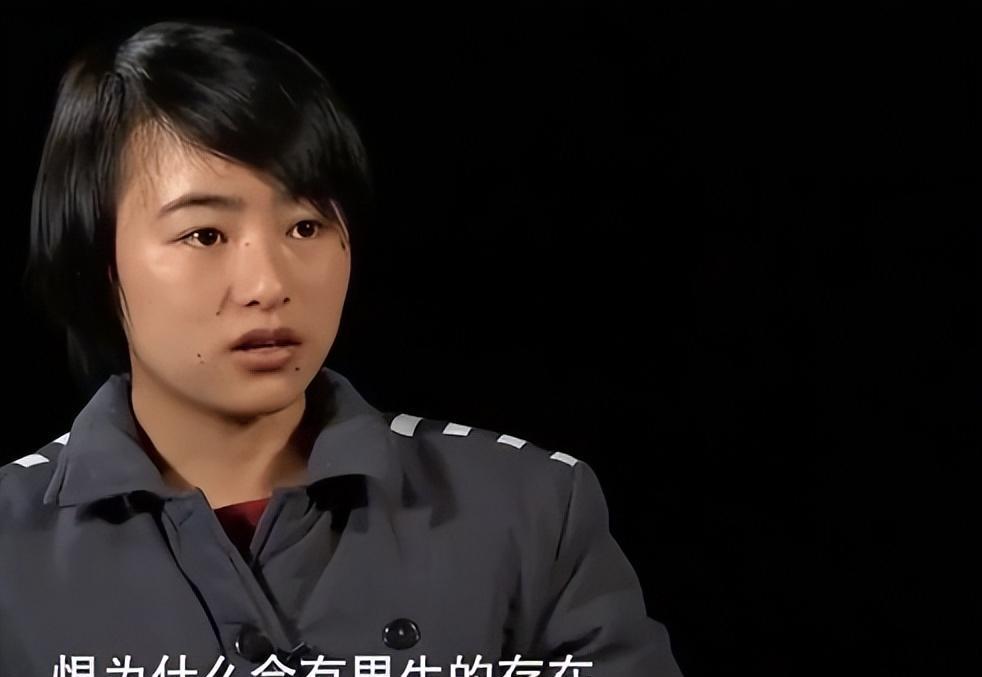 2012年,贵州女孩被多个男同事频繁骚扰,盛怒之下用铁锤敲死对方