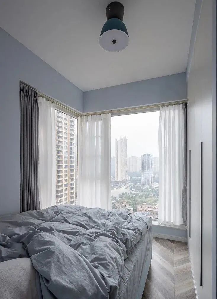 95㎡现代北欧,开放式客餐厅阳台,效果宽敞明亮!