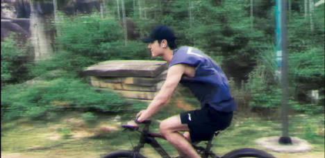 肖战|肖战两月未宣新代言,商业价值在降低?新代言迟迟不宣的理由是