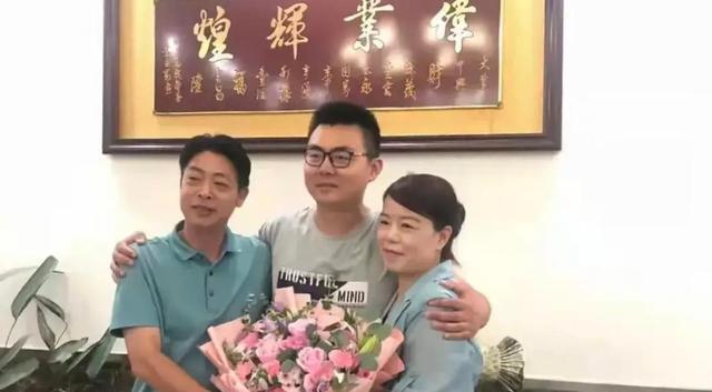 |潘律到河南,郭威避而不见,许妈姚爸未同去,田静只顾开直播赚钱