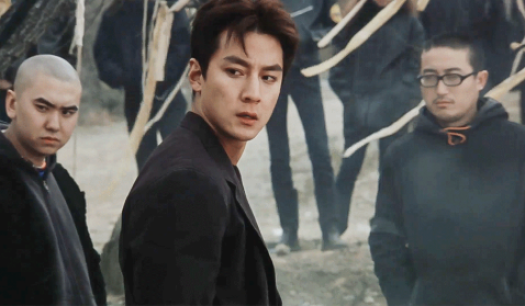 吴彦祖|为救被骚扰女性,吴彦祖遇袭破头缝6针,网友:这才是真男神!