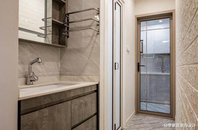 她家62平一家三口新房,花18万全屋整装,花心思设计很会利用空间