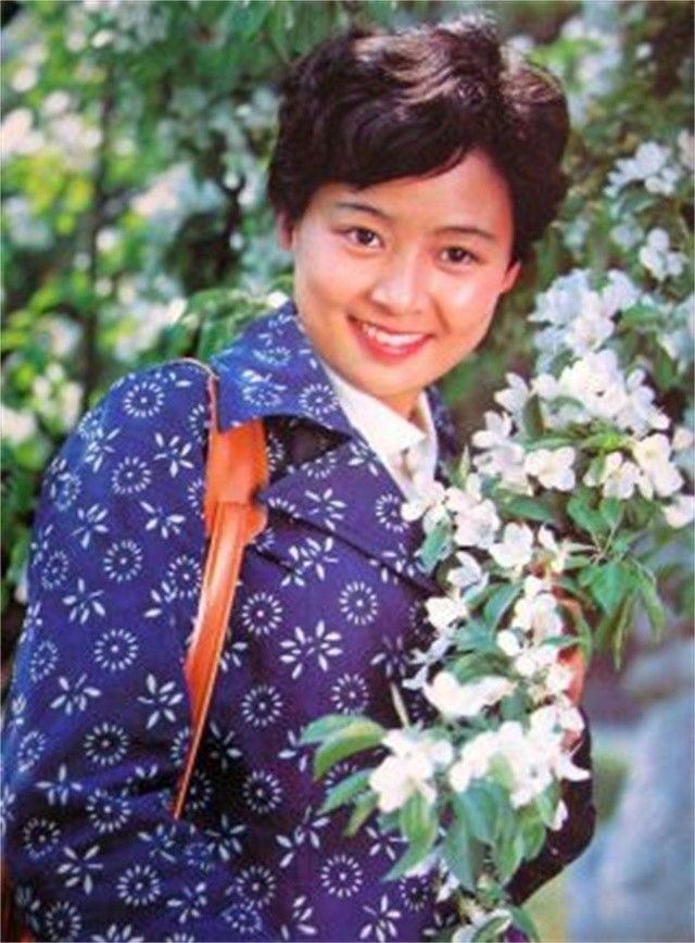 张瑜|“弃夫出国”，单身31年无子女，凭《庐山恋》爆红的张瑜近况如何