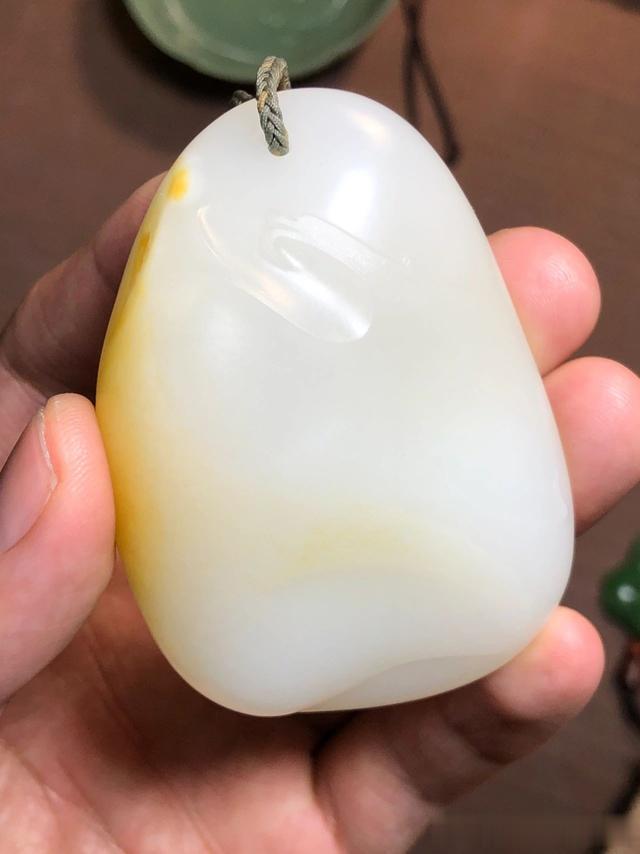 雕刻|翡翠是玉吗?翡翠和玉有什么区别?