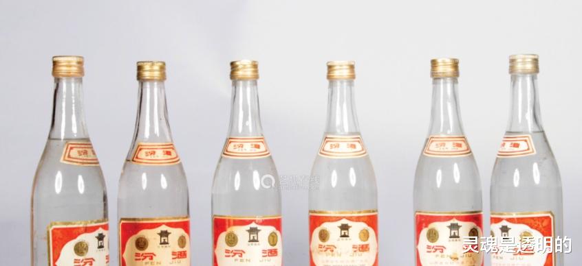 超市这4种低价白酒,放货架落灰也没人买,好喝不贵,都是粮食酒
