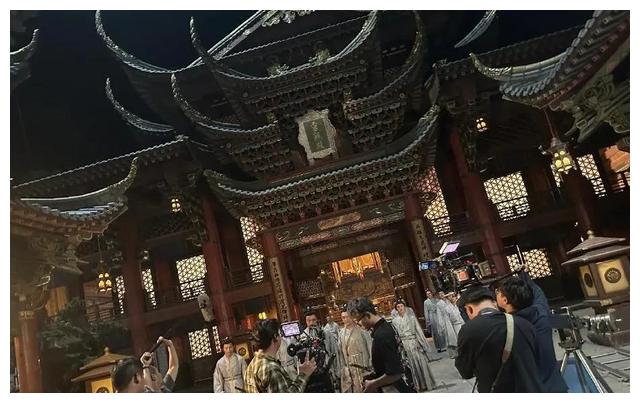 神雕侠侣|电影版《神雕侠侣》开拍,小龙女扮演者被称为“北电校花”