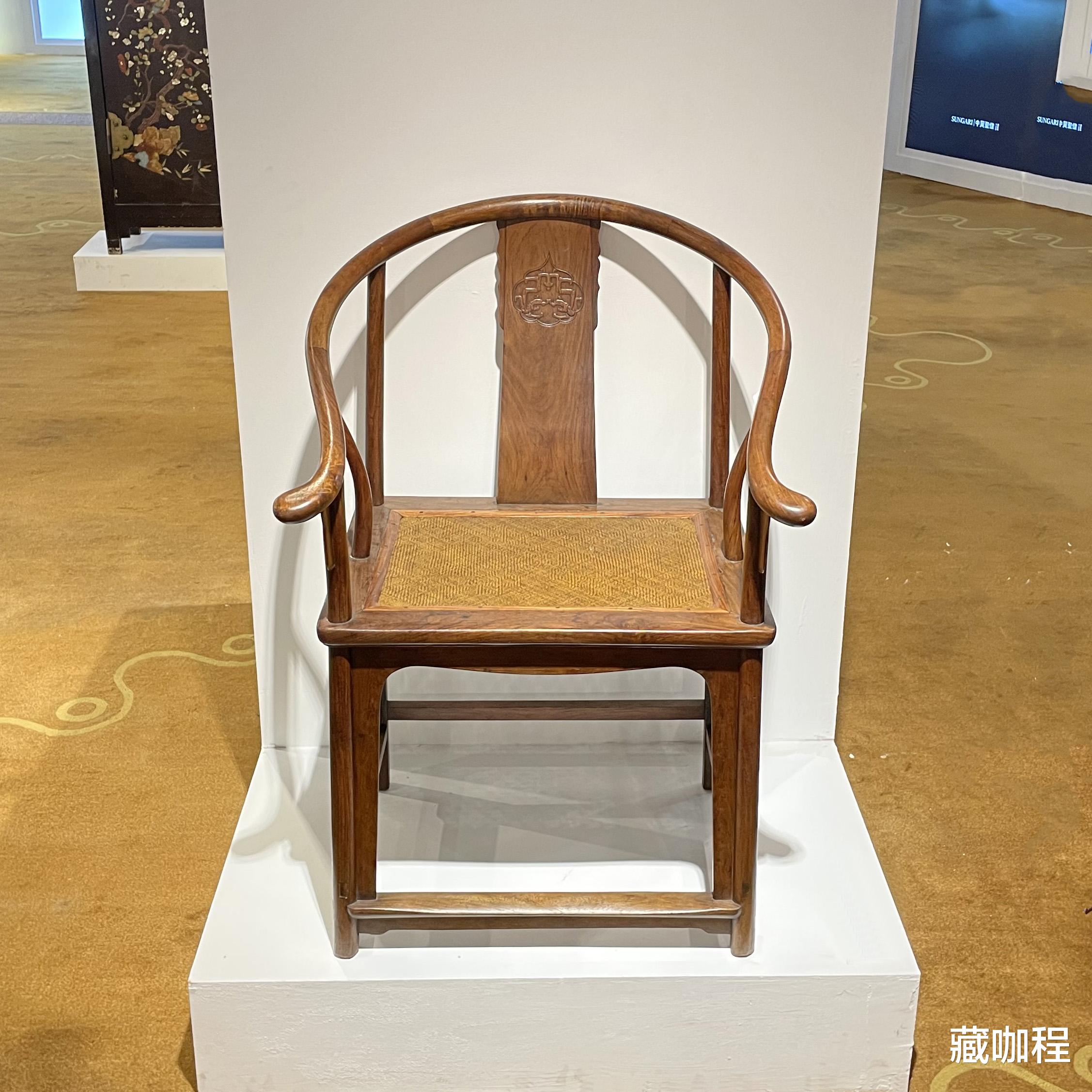 |中规中矩不惊艳，清黄花梨圈椅价格很亲民
