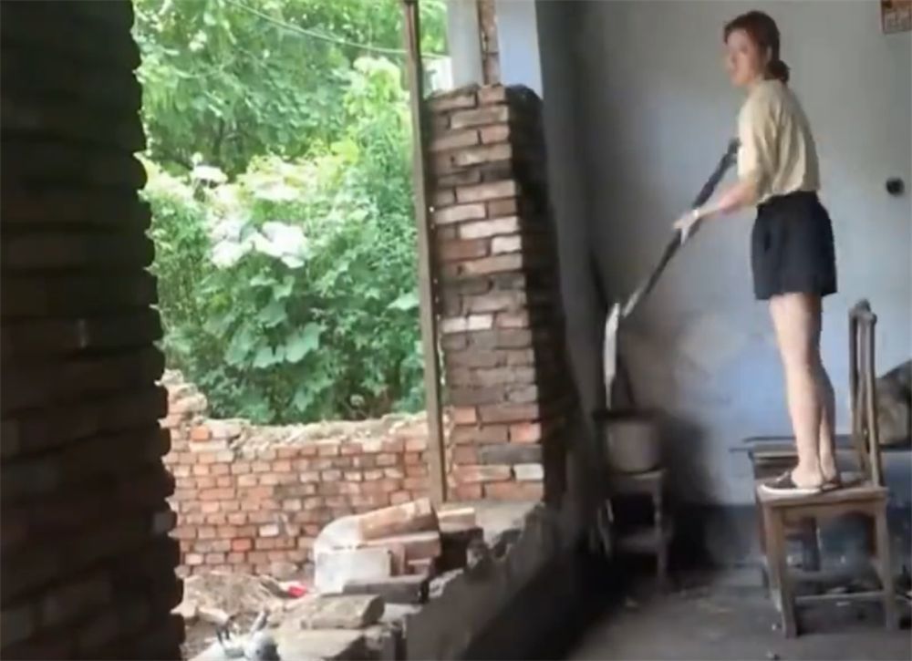 农村夫妻放弃在城市买房,回乡下改造160㎡破旧老房,装修挺时髦