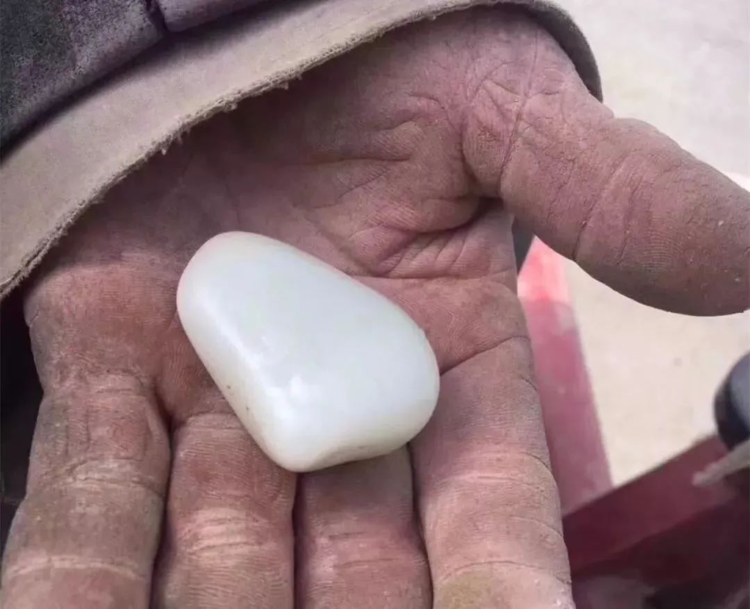 新疆维吾尔自治区|玉石利益链，谁赚的钱最多？