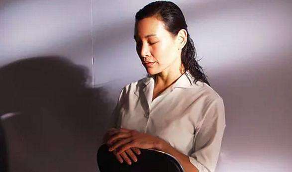 陈冲|“弃中国籍”陈冲，一句话毁了春晚，连累《新闻联播》向观众道歉