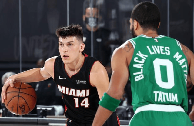 NBA转播费从240亿涨到750亿,连球员都开始勒索球队,更别说NBA