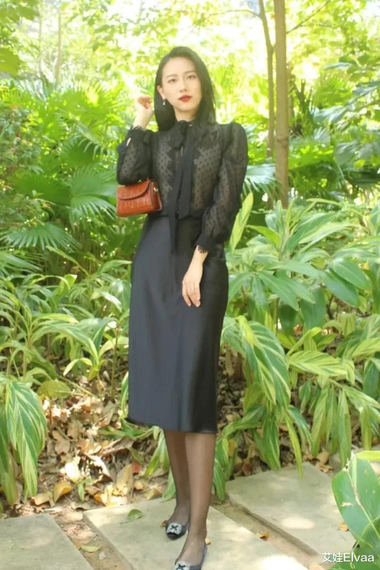 早秋4种“土气穿搭”忍不了，打底裤外穿是其一，其他你中了没