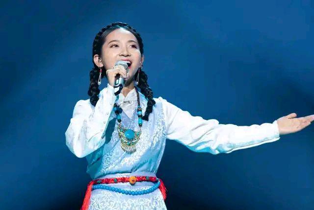 华晨宇|《春天花会开》,心疼华晨宇,心疼女选手