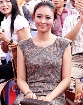 翟凌|翟凌：被前任一渣再渣，私密照两次被外泄，看男人的眼光太差了