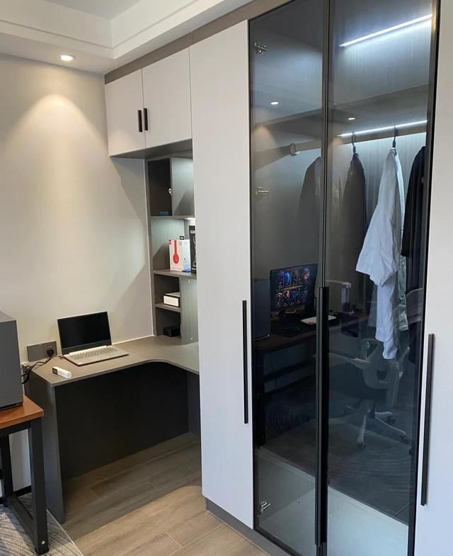 年轻夫妇,拒绝“过度装修”,把128小家装得堪称收纳教科书