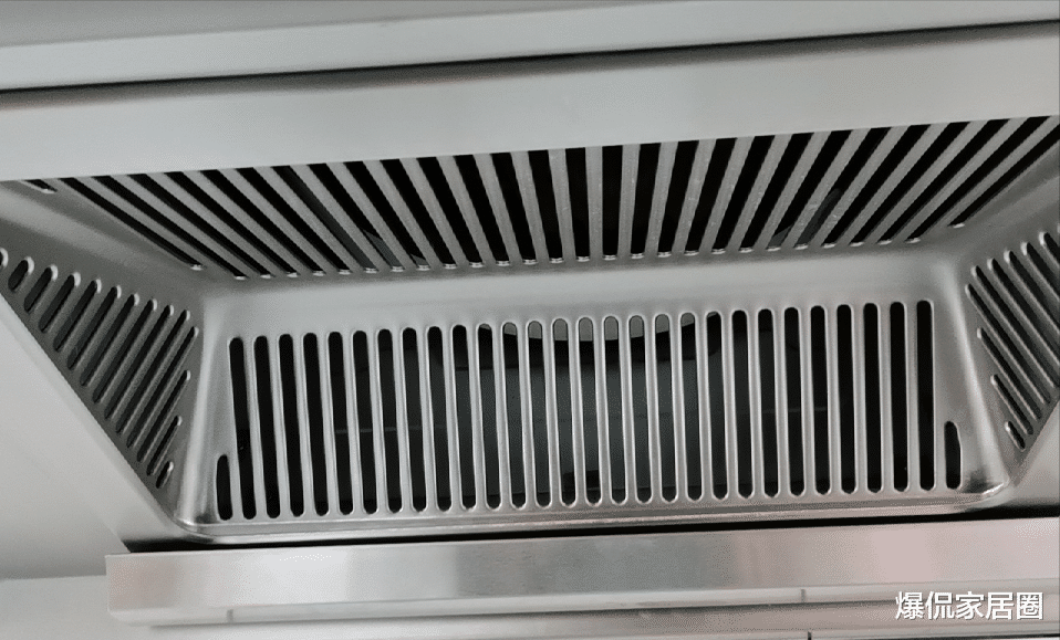 侧吸油烟机、顶吸油烟机和集成灶,哪个更适合家用?分别用了几年,谈谈自己的感受