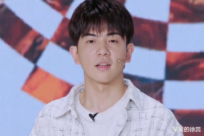 100道光芒|播出5期,热度5亿,杨子何炅加盟,《100道光芒》有点牛!