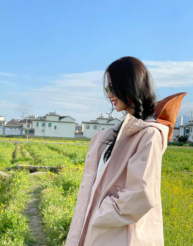 艾米|刘诗诗罕见分享日常美照！穿休闲装看海像拍偶像剧，人比风景还美