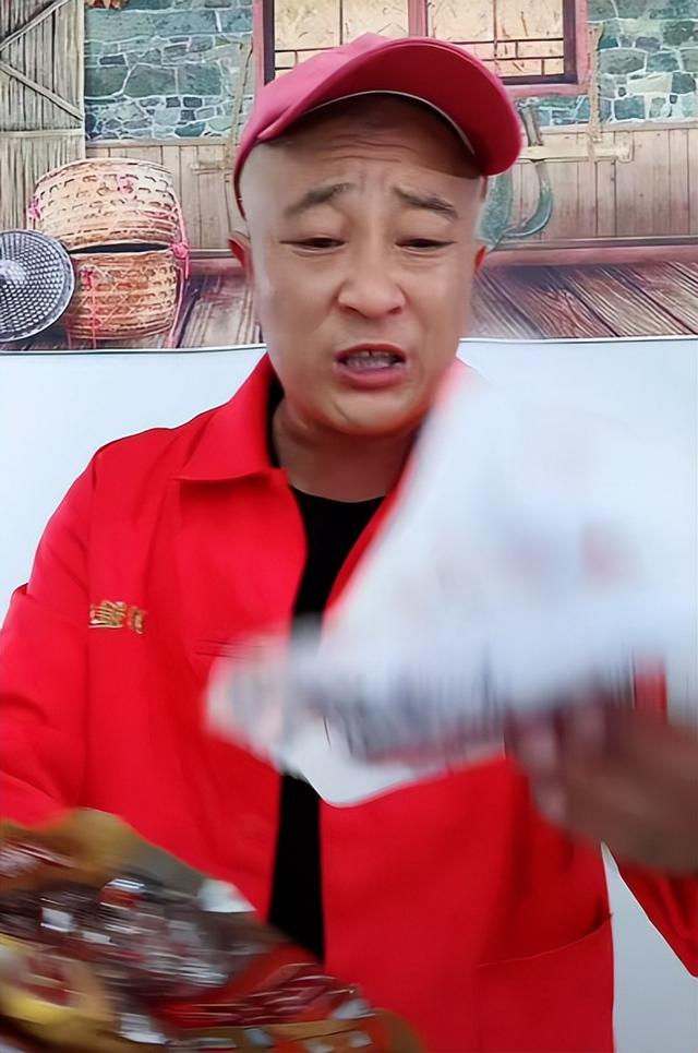 赵四|赵四成立新公司带货首秀来袭,人气远不及从前,满头大汗卖力吆喝