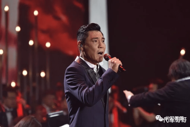 屠洪刚|一婚娶混血美女，二婚娶大10岁女星，三婚娶助理，如今53岁活成这样？