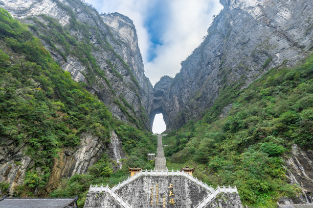 天门山|武汉天门山成了外地人关注的焦点，网友：太美了