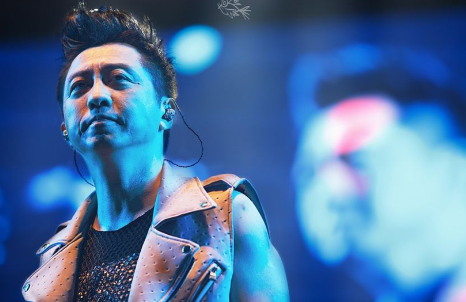 庾澄庆|庾澄庆14年地下恋情，最终另娶他人生活幸福，《情非得已》至今仍是经典