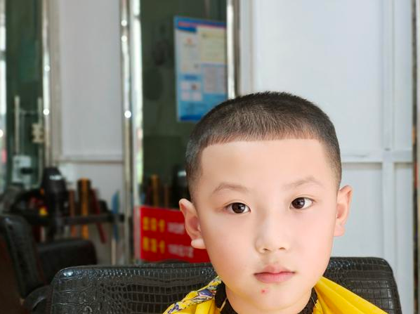 蔬菜 新帅气小男孩发型14款，时尚有型真精神，爸爸妈妈快收藏