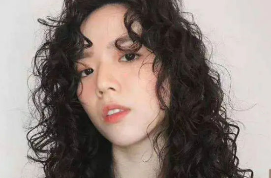 发型 想要避开大妈的感觉，那么这几种发型可不能够尝试