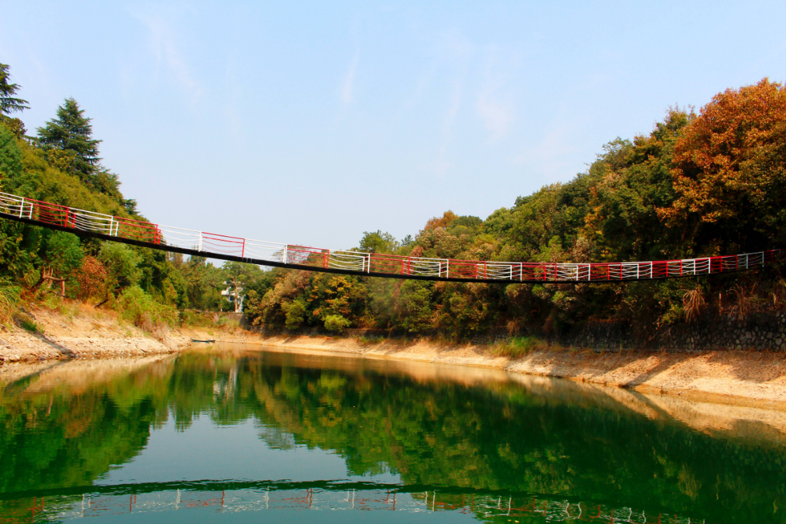 楼外楼|你喜欢咸宁吗，咸宁有哪些好玩的，咸宁最吸引人的地方？