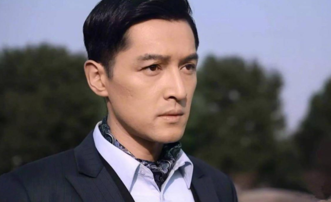 胡歌|高速又出车祸,国庆出行安全第一,这几位艺人都曾死里逃生